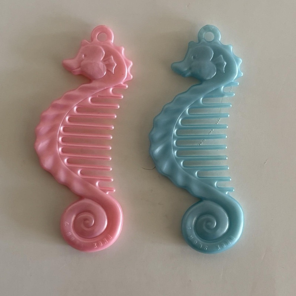 1987 TCFC‎ Seahorse Combs Pink Blue Vintage Hair Accessory Set